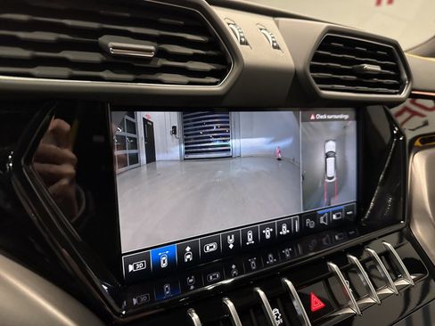 Used 2024 Lamborghini Urus S image 39