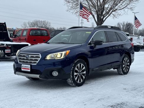 Used 2017 Subaru Outback 2.5i Limited image 3