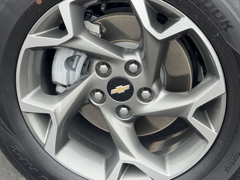 Used 2025 Chevrolet Trax LT image 8