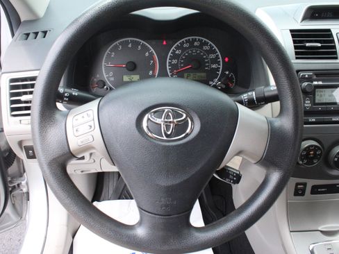 Used 2012 Toyota Corolla LE FWD image 14