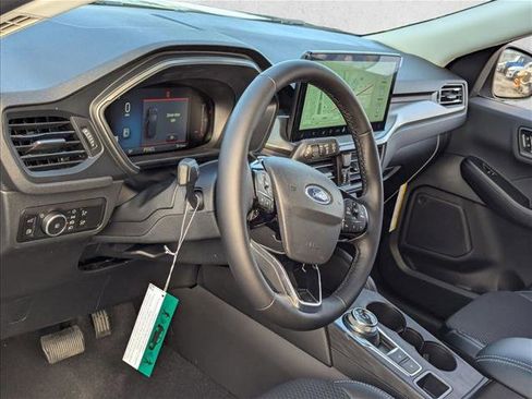 New 2026 Ford Escape SE image 3