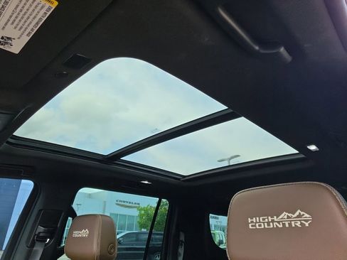 Used 2022 Chevrolet Suburban High Country w/ Max Trailering Package AWD/4WD image 15