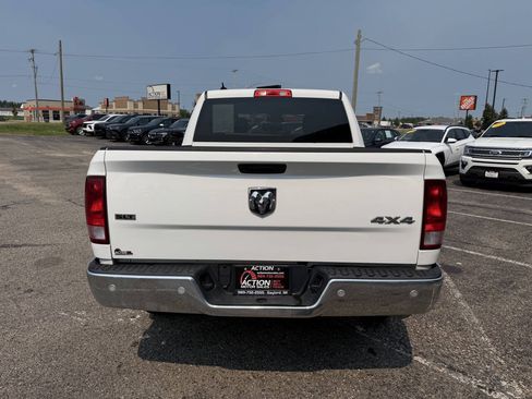 Used 2022 RAM 1500 Classic SLT w/ Electronics Convenience Group AWD/4WD image 4
