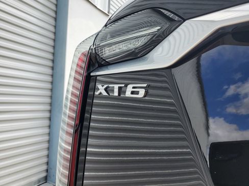 Used 2025 Cadillac XT6 Sport w/ Platinum Package AWD/4WD image 7