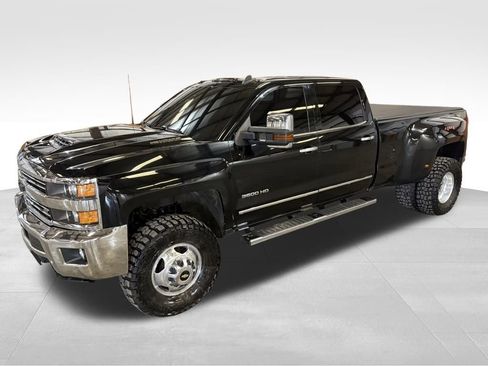 Used 2019 Chevrolet Silverado 3500 LTZ w/ Duramax Plus Package image 9