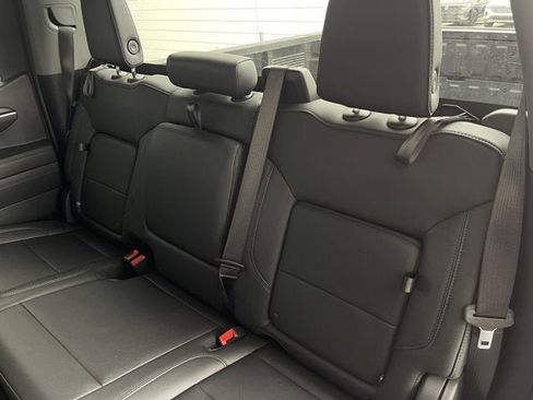 Used 2024 GMC Sierra 1500 SLT image 26