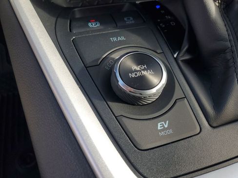 New 2025 Toyota RAV4 LE image 19