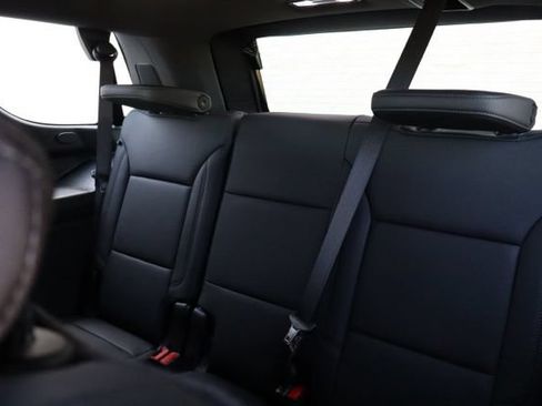 Used 2026 Chevrolet Tahoe LT RWD image 12