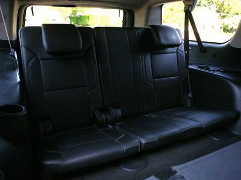 Used 2017 Chevrolet Suburban LT AWD/4WD image 23