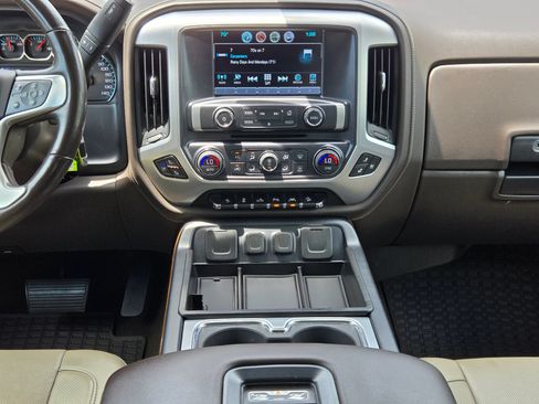 Used 2017 GMC Sierra 1500 SLT AWD/4WD image 16