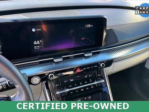 Certified 2022 Kia Carnival SX Prestige image 6