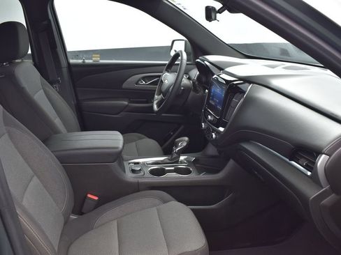 Used 2023 Chevrolet Traverse LT FWD image 8