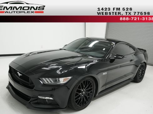 Used 2017 Ford Mustang GT Premium w/ GT Performance Package RWD image 1
