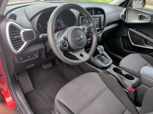 Used 2021 Kia Soul LX FWD image 17