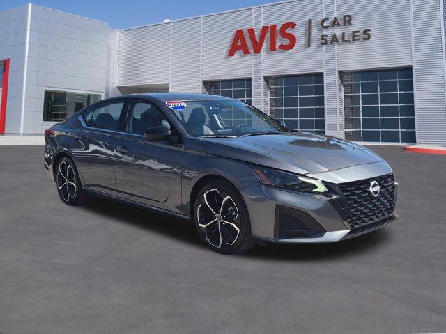 Used 2025 Nissan Altima 2.5 SR FWD image 3