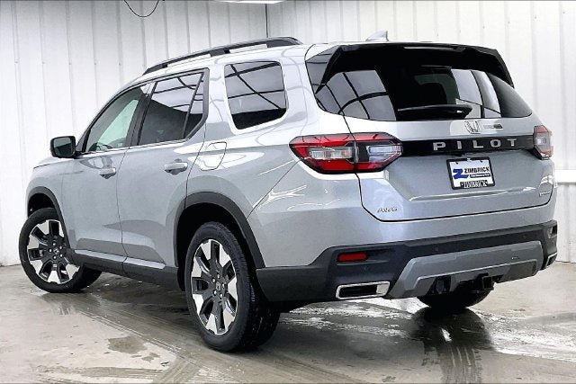New 2026 Honda Pilot Touring image 5