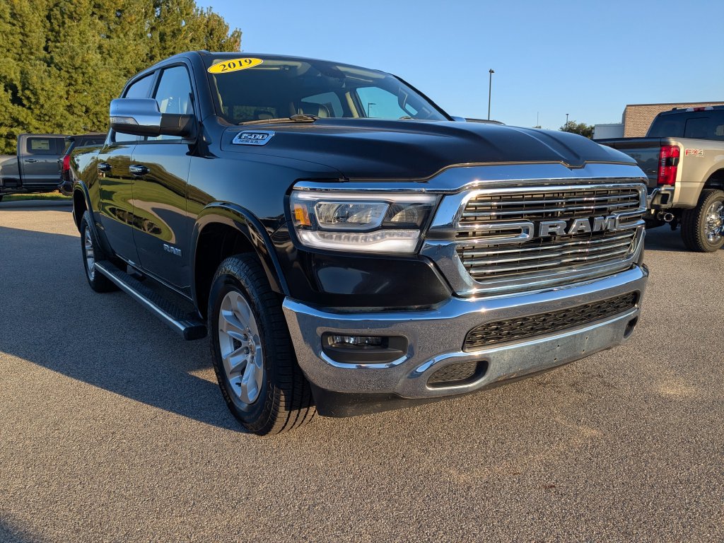 Used 2019 RAM 1500 Laramie AWD/4WD image 3