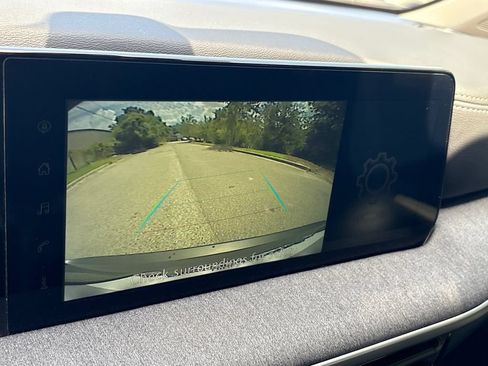 Used 2025 Nissan Kicks SV FWD image 15