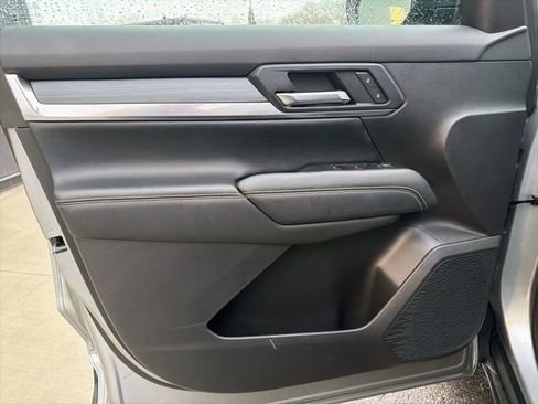 Used 2025 GMC Terrain Elevation image 19