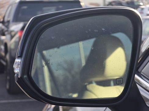 Used 2020 Toyota Highlander Limited image 23