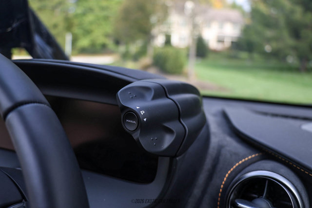 Used 2025 McLaren 750S RWD image 22