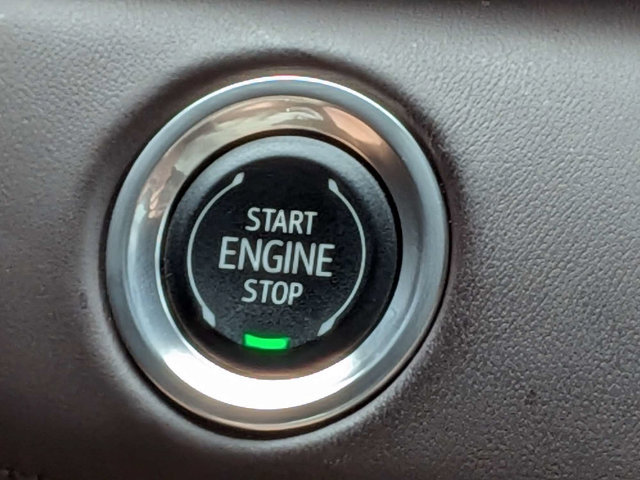 Certified 2024 Cadillac Escalade Sport Platinum w/ LPO, ONYX Package AWD/4WD image 32