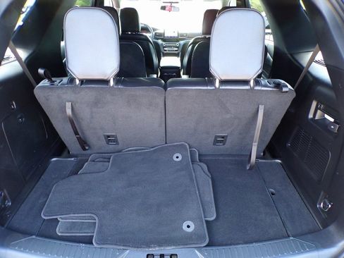 Used 2020 Ford Explorer XLT w/ Equipment Group 202A image 15