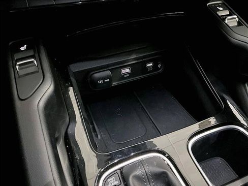 Used 2025 Kia Telluride S FWD image 26
