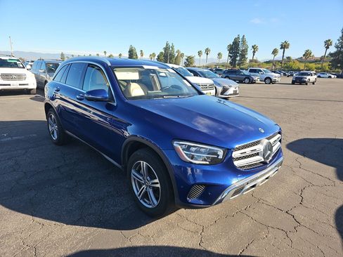 Used 2021 Mercedes-Benz GLC 300 GLC 300 w/ Premium Package image 4