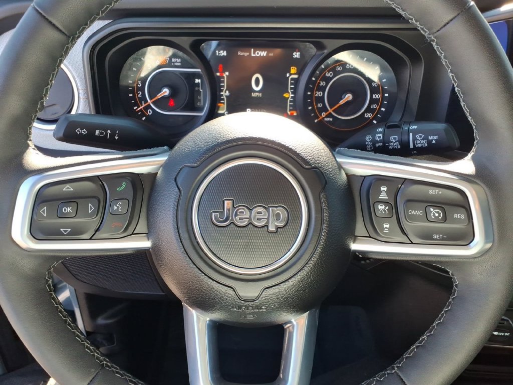 Certified 2026 Jeep Wrangler Unlimited Sahara AWD/4WD image 5