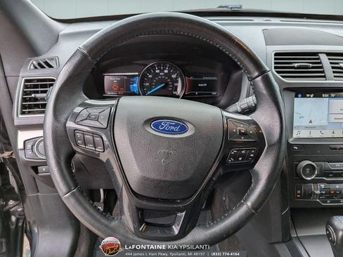 Used 2019 Ford Explorer XLT w/ Equipment Group 202A FWD image 18