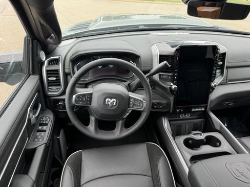 New 2026 RAM 3500 Laramie AWD/4WD image 25