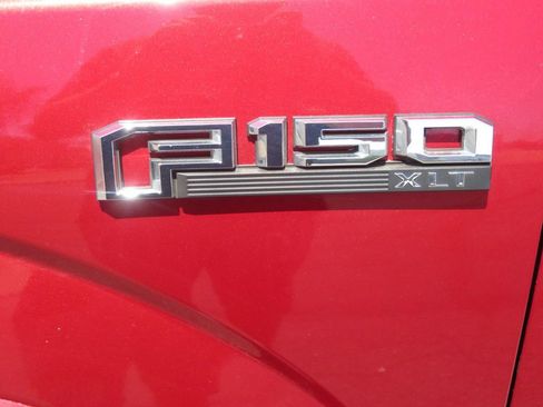 Used 2016 Ford F150 XLT w/ Equipment Group 302A Luxury AWD/4WD image 13