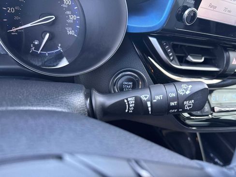 Used 2019 Toyota C-HR XLE image 24