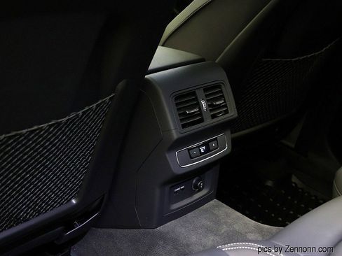 Used 2023 Audi Q5 2.0T Premium Plus w/ Premium Plus Package AWD/4WD image 14