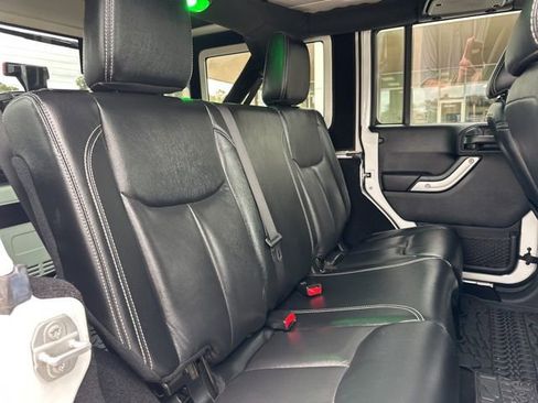 Used 2015 Jeep Wrangler Unlimited Sahara w/ Max Tow Package image 30
