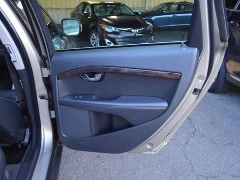 Used 2016 Volvo XC70 T5 Premier w/ Proximity Package FWD image 58