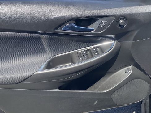 Used 2017 Chevrolet Cruze LT FWD image 20
