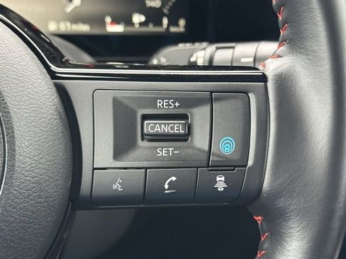 Certified 2025 Nissan Kicks SR image 39