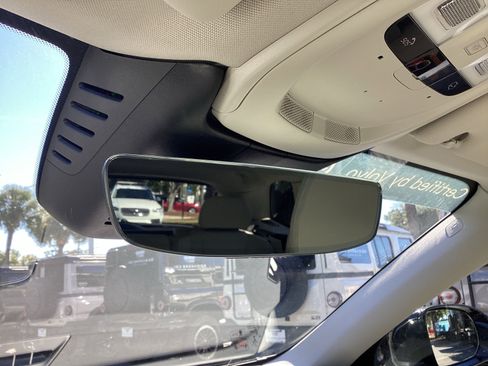 Certified 2023 Volvo XC60 B5 Plus w/ Climate Package image 27