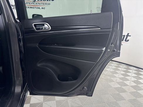 Used 2021 Jeep Grand Cherokee Limited AWD/4WD image 27