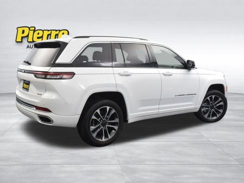 Used 2023 Jeep Grand Cherokee Overland AWD/4WD image 4