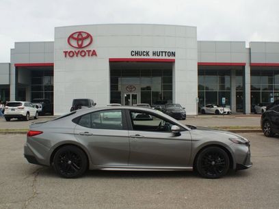 Used 2025 Toyota Camry SE