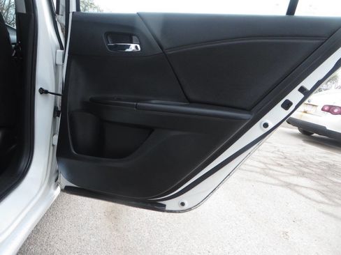 Used 2015 Honda Accord Sport image 37