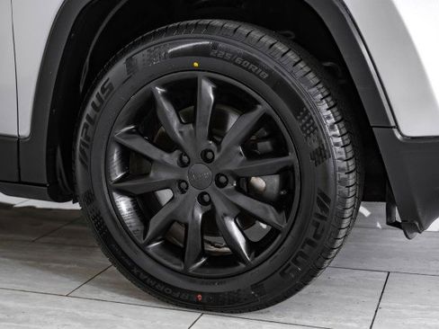 Used 2016 Jeep Cherokee Limited w/ Trailer Tow Group image 51