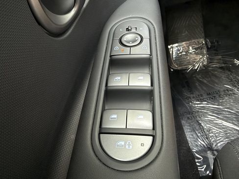 Used 2025 Hyundai Ioniq 5 SE RWD image 26