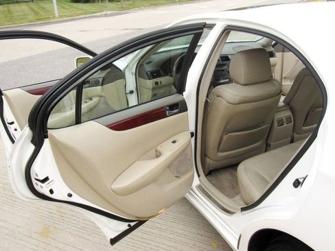 Used 2004 Lexus ES 330 image 26