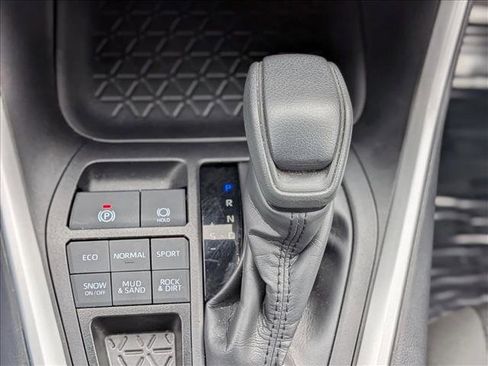 Used 2025 Toyota RAV4 LE image 12