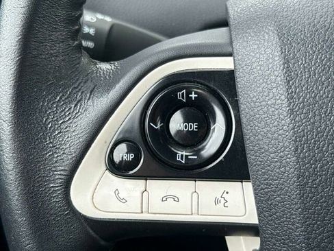 Used 2017 Toyota Prius Prime image 28