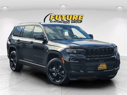 New 2025 Jeep Grand Cherokee L Altitude image 1
